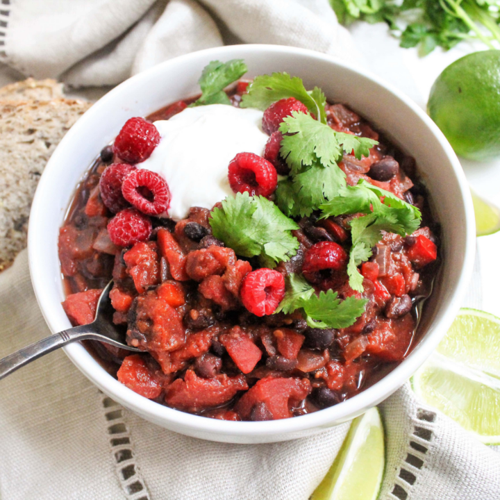 30-Min Raspberry Chipotle Black Bean Chili (Vegan)