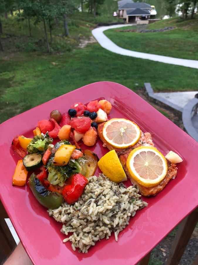 grilled salmon with vegetables