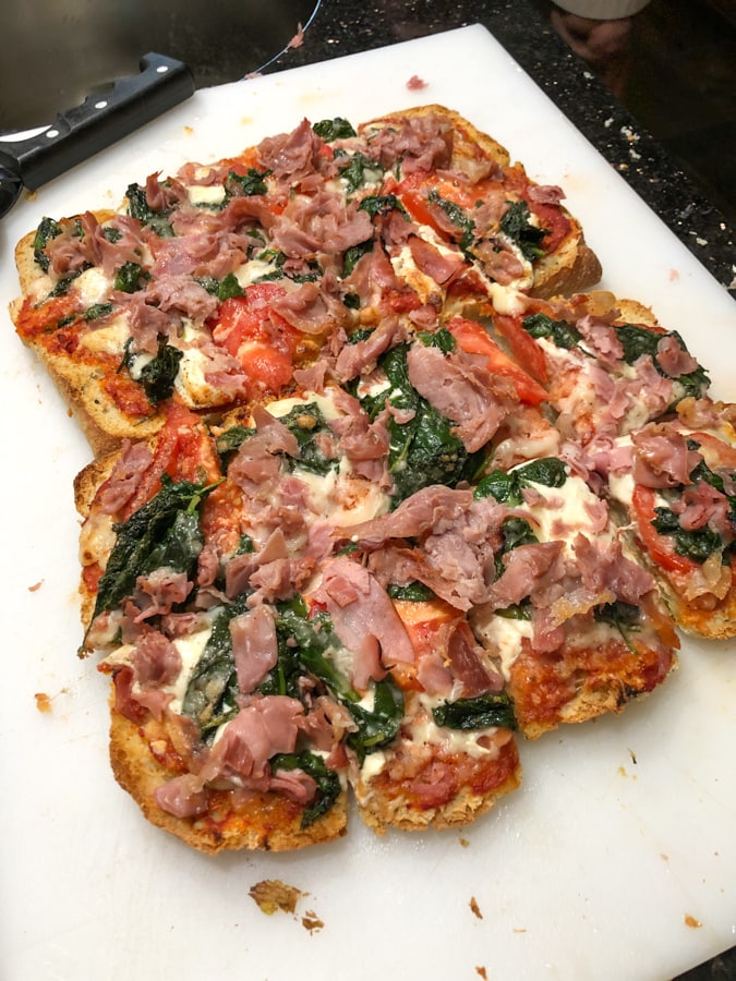 flatbread pizza with prosciutto 