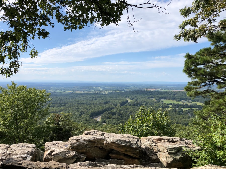 view from bear's den overlook