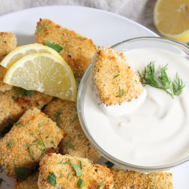 5-Ingredient Creamy Honey Mustard Dipping Sauce (No Mayo)