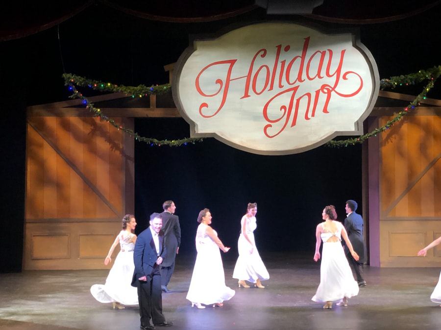 holiday inn show performance in roanoke