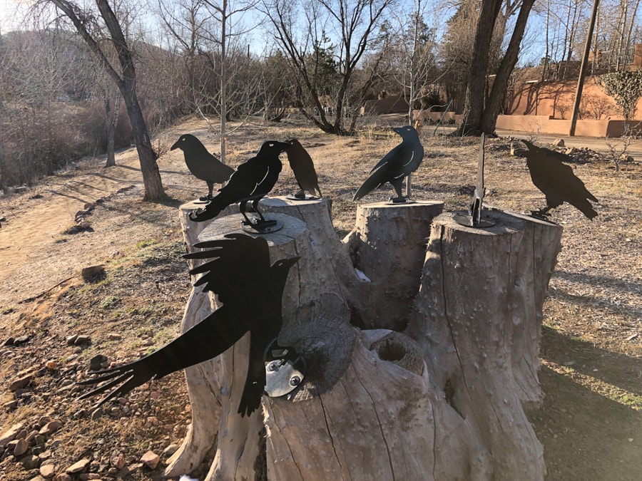 raven sculpture in santa fe