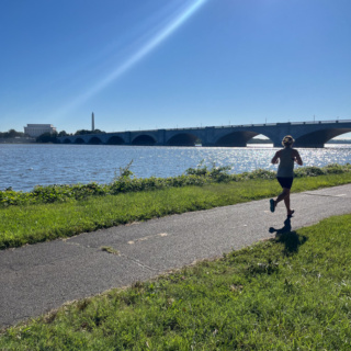anne mauney running on the mt. vernon trail